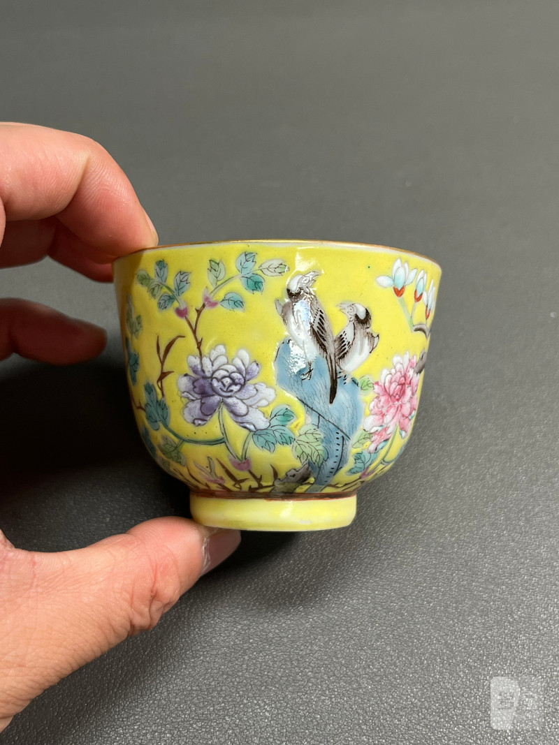 清光绪  黄地粉彩花鸟纹杯 - 图5